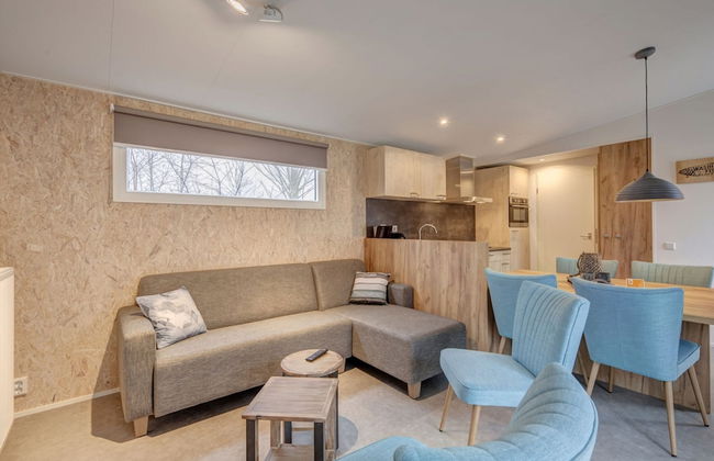 Modern Chalet With Dishwasher Near the Beach - Photo 7