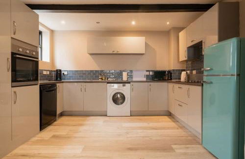 Stylish & modern terraced home Sleeps up to 11 - Foto 6