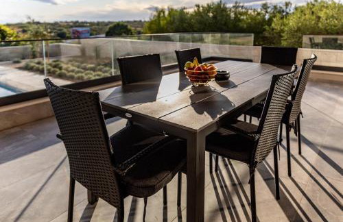 Panoramica apartment w balcony and swimming pool - Foto 19