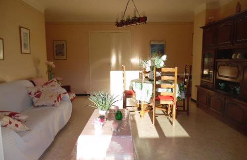 Charmant F2 à Amélie-les-Bains avec terrasse, parking et Wi-Fi, proche thermes et centre-ville - FR-1-703-116 - Foto 9