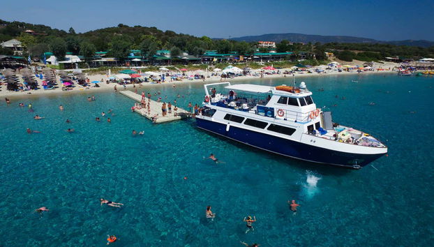 Barca per l'escursione