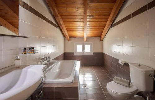 Villa Konstantinos Hilltop Vineyard Escape - Photo 10