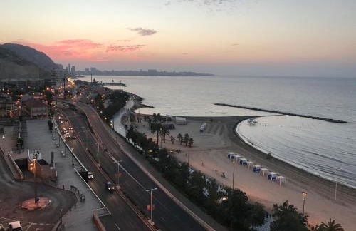 Apartamento con vistas al mar primera linea de playa del Postiguet - Photo 57