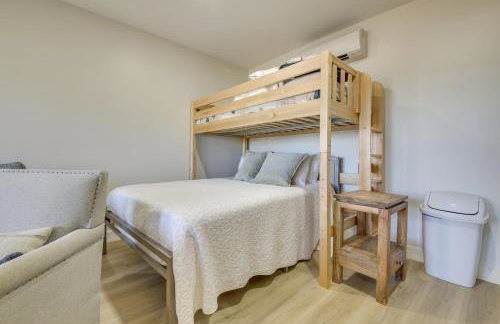 Deck with Water Views Quiet East Boothbay Retreat! - Foto 16