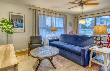 Modern Beach Bungalow, Firepit, Foosball, Hot tub, IN Dunes Natl Park - Foto 17