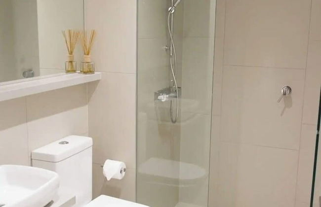 Modern + Spacious 2bd/2bath - Stunning City Views! - Foto 9