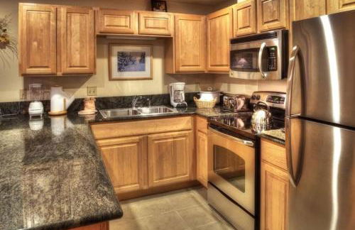 Grand Timber Lodge 2 Bedroom Ski In, Ski Out Condo - Foto 8