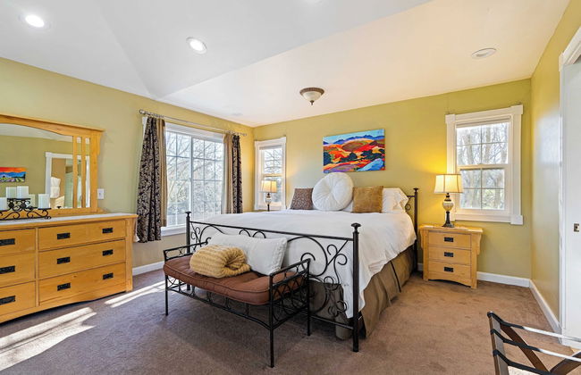 Victorian Manor In Paso Robles Wine Country + Pool, Hot Tub, Firepit, Tennis Court Sleeps 28 - Photo 53