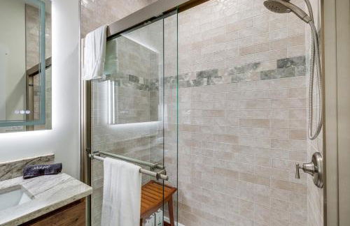 Mtn Views and Spacious Deck! Modern Caldwell Getaway - Foto 26