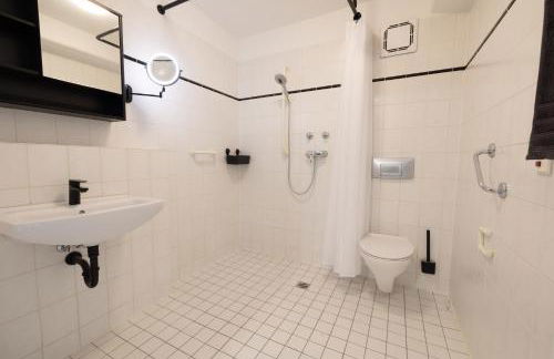 Executive Stadtwald Apartment - S-Bahn Direct - 12min Messe Essen - Barrier-Free - Foto 49