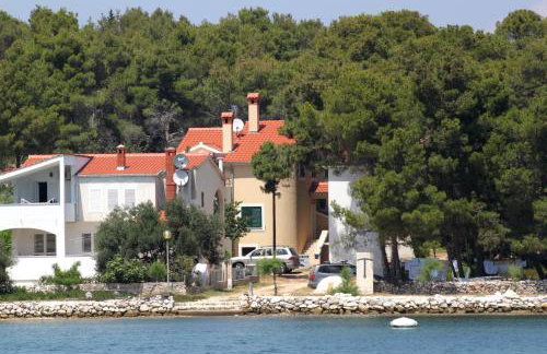 Apartments by the sea Verunic, Dugi otok - 8103 - Foto 1