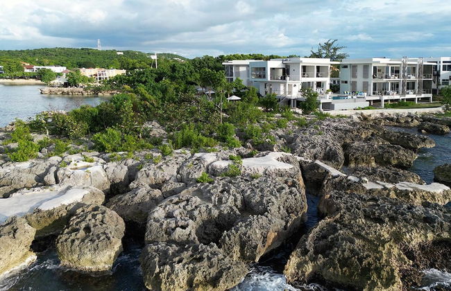 Santosha Whitehouse JM - 10 Bedroom Villa w Private Beach - Photo 55