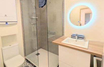 Aux portes de la plage, entièrement rénovés, wifi, Parking gratuit, linge de maison fournit, ménage en fin de séjour compris - Photo 35
