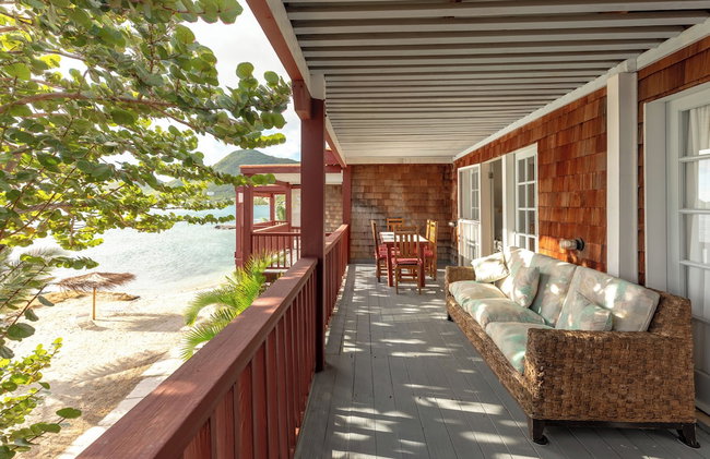 Fort Recovery Beachfront Villa & Suites Hotel - Photo 1