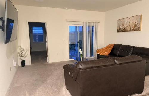 Classic 3bedrooms 2Bath - Photo 2