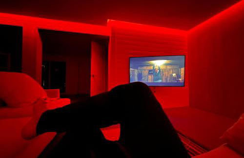 Stylish lake home with private beach, dock and firepit for swimming, kayaking, hiking - Foto 40