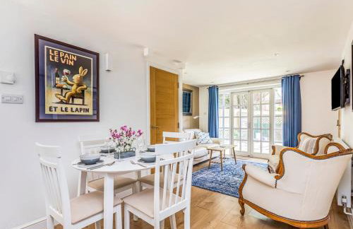 Charming Cottage with Garden - Pass the Keys - Foto 8