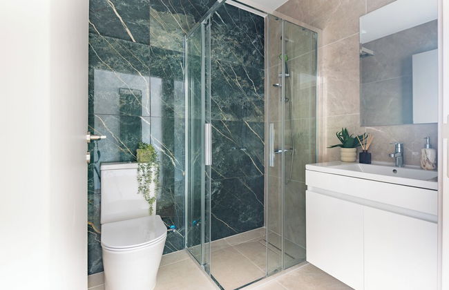 Sanders River Plaza - Airy 1 Bedroom Apartment With Balcony - Foto 12