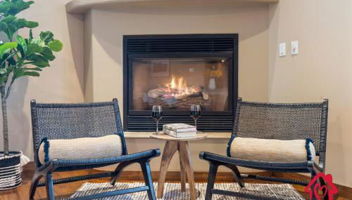 Elena's Sandia Sanctuary - An Irvie Home - Photo 4