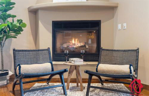 Elena's Sandia Sanctuary - An Irvie Home - Photo 4