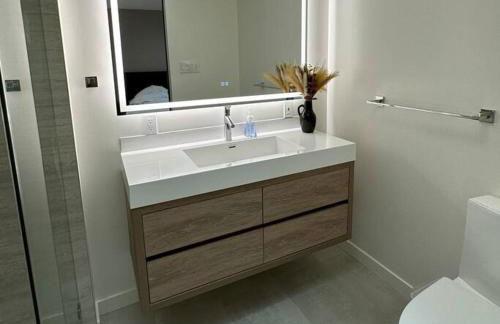 Modern, Renovated 5b/3ba near Apple, Kaiser - Foto 3