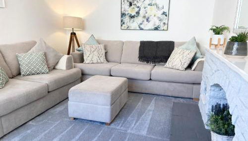 Modern 4-bed Cottage Llanwrst Town Centre & Parking - Snowdonia! near Betws-y-Coed - Foto 2