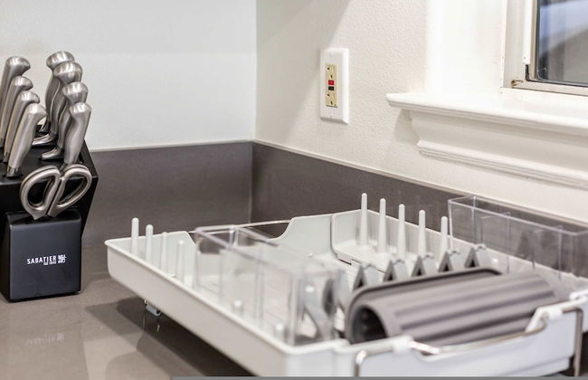 Elegant Pasadena Retreat Prime Comfort Awaits - Foto 50