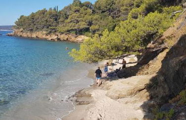 L'Odyssée provençale, un duplex de charme de 2 chambres au pied du village médiéval de Bormes-les-Mimosas, offrant des prestations haut de gamme et une superbe vue sur le Massif des Maures - Foto 33