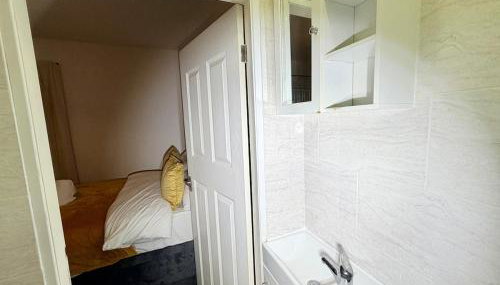 Comfortable 4BR House Ideal for Families & Workers - Foto 5