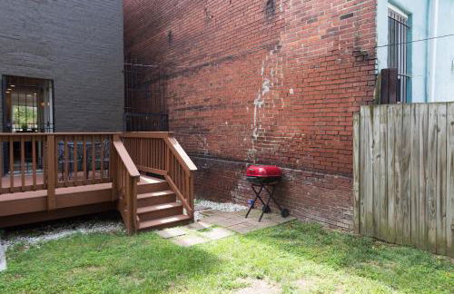 Your Home Away For Home, Convention Center. 96 WALK SCORES. - Photo 10