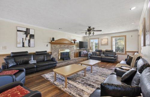 Paradise on Ocean Waterway Huge 5000 sq ft w Private Pool, Boat Dock, Grand Piano, Game Tables, BBQ, 1 acre Yard, Crib, Sleeps 34 - Photo 71