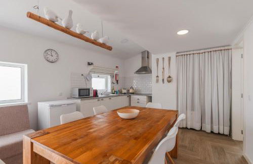 Between Mountain And Sea - Foto 4