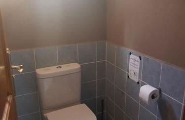 El Quinto Pino 3 habitaciones privadas con cocina y baño compartidos - Foto 21