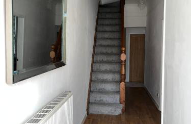 4-6 Guests in centre location with stunning views - Photo 26