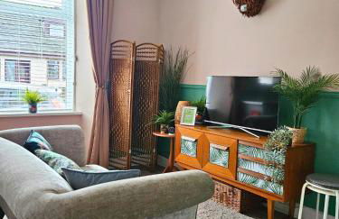 The Ferns - Modern Apartment With Parking & Shared Garden - Foto 2