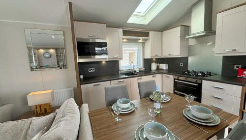 23 Regents Walk, Patrington Haven Leisure Park, Private Garden & Parking - Foto 2, stove, dishwasher, toaster