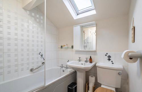 Hideaway Cottage - Photo 8