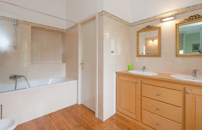 Beautiful Manor House in a Park Near Rochefort - Foto 23