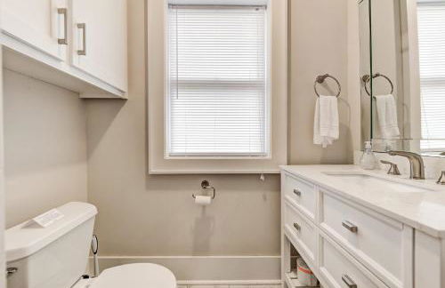 Howes Capitol II-Sleek & spacious-walk to OU Med - Foto 19