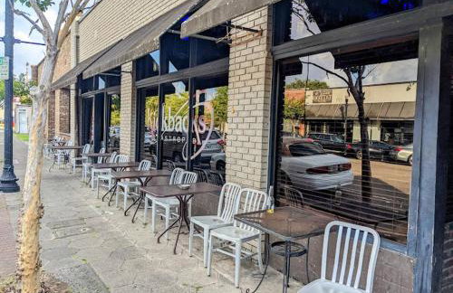 Historic 4BR Home centrally located in Riverside. - Foto 16