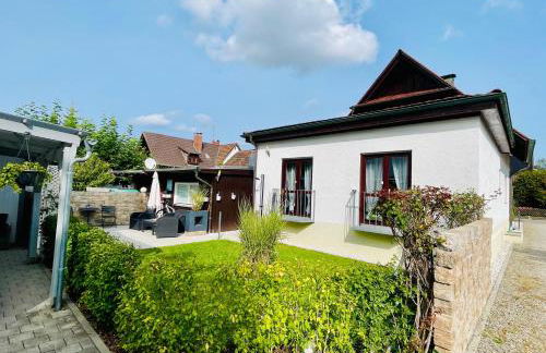 kleine ein Zimmer Wohnung mit Gartenanlage - Foto 1