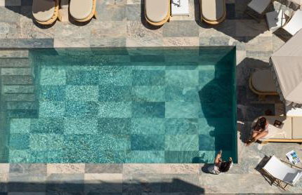 FOS Luxury Suites - Photo 58