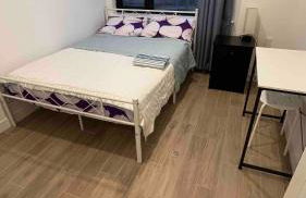 Peaceful Quiet Spacious New Modern Penthouse 3-Bedroom Apartment with a Balcony - Foto 8