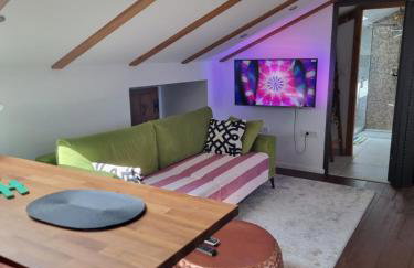 Eclectic suburbian oasis 7km from the beach - Foto 1