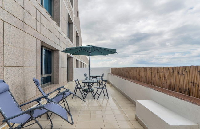 Spacious Sea View Apartment - Photo 18