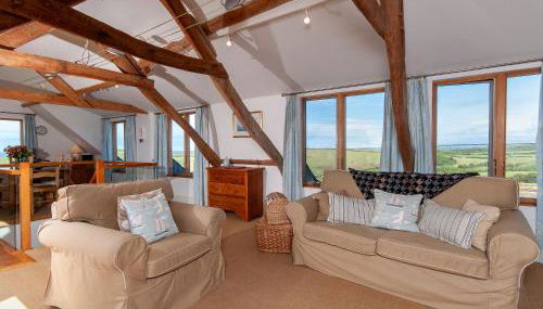 Lighthouse Watch - Photo 3