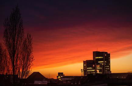 EICH-Penthouse, zentral am Stadtwald mit Ausblick über die Stadt, 24h self check-in, Netflix, DisneyPlus - Foto 39