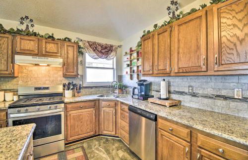 Gloucester Retreat with Backyard Oasis and Pier! - Foto 9