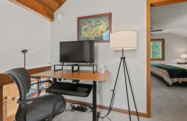 Waterside Haven by Avantstay Lakefront Hot Tub Game Room Fire Pit - Photo 30