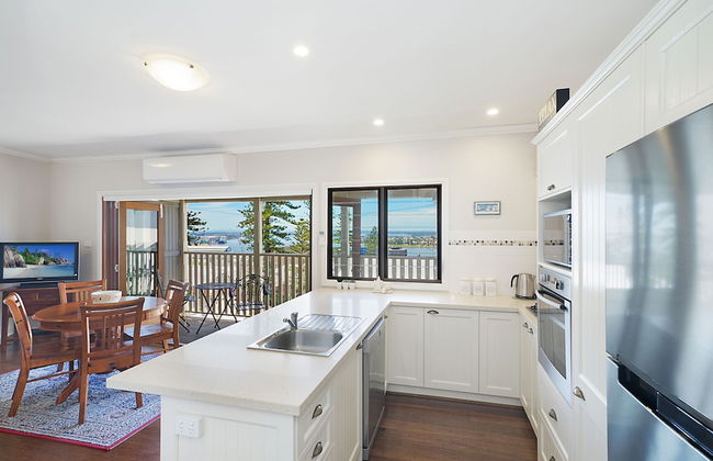 Newcastle Short Stay Apartments - Vista Apartment - Photo 7